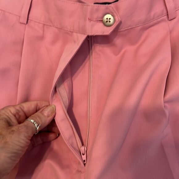 Izod Womens size 14 pink pleated shorts side and back pockets belt loops EUC - Picture 6 of 12